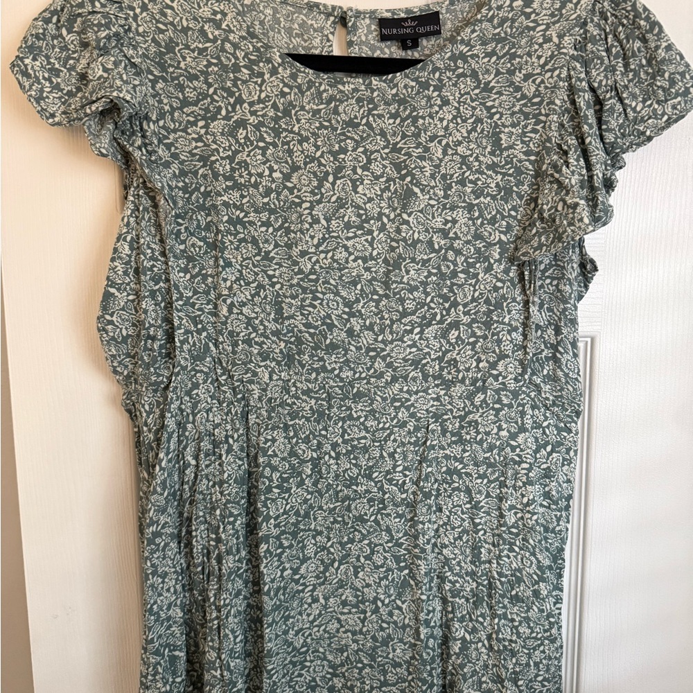 Nursing queen Floral Print nursing shirt